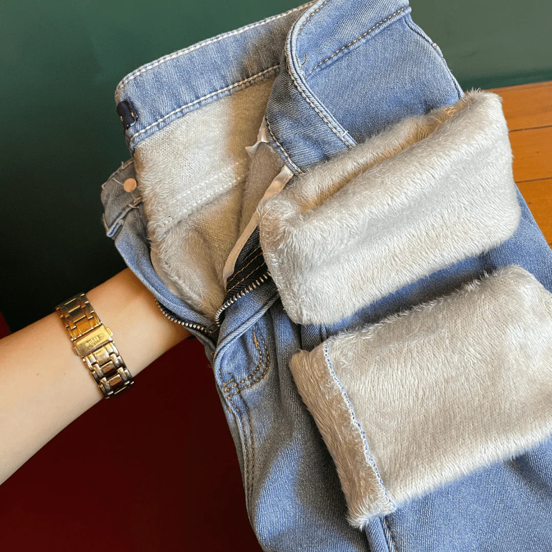 Calça Jeans Peluciada - [Compre 1 Leve 2] + Meia Térmica Grátis!
