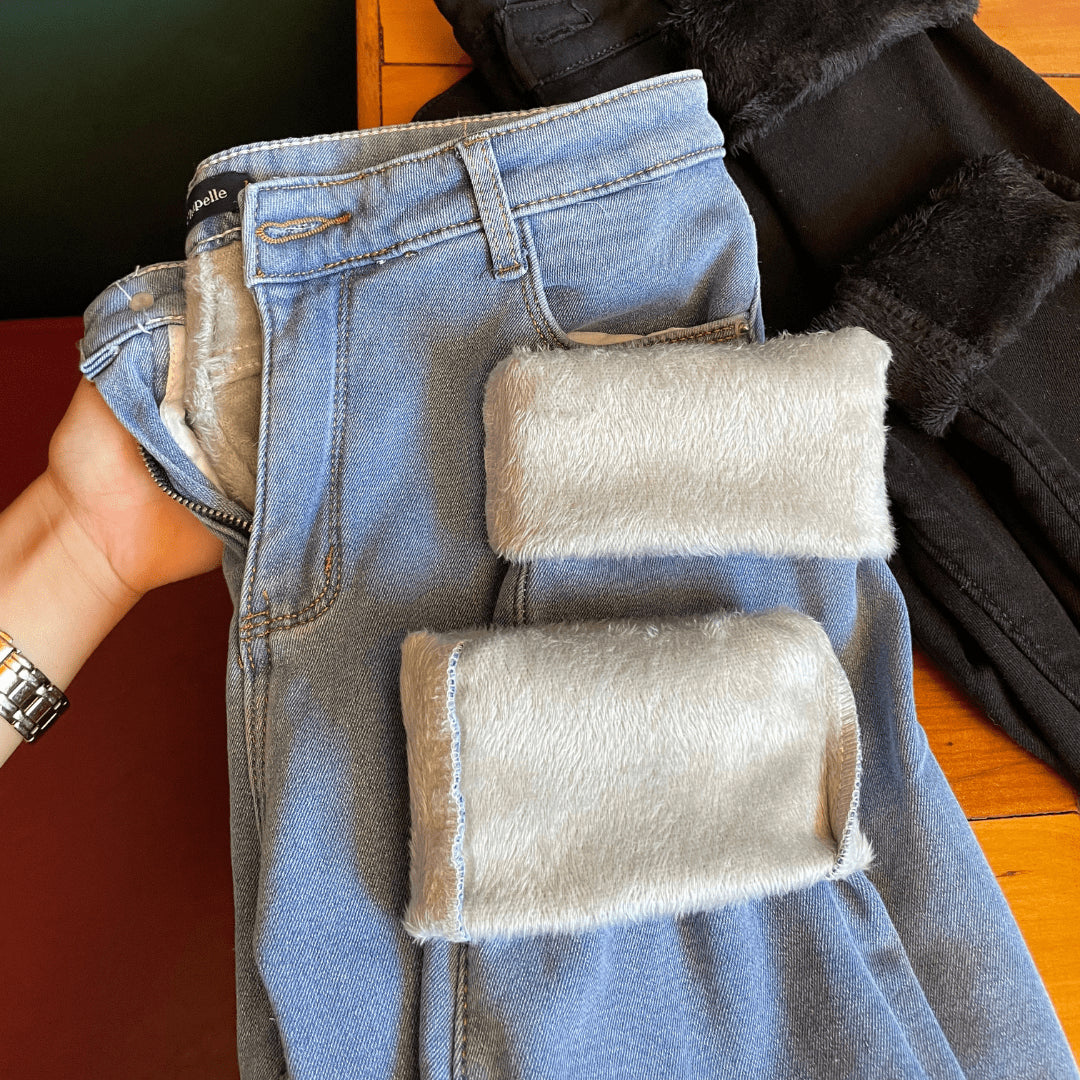 Calça Jeans Peluciada - [Compre 1 Leve 2] + Meia Térmica Grátis!