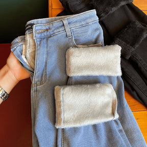 Calça Jeans Peluciada - [Compre 1 Leve 2] + Meia Térmica Grátis!